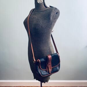 Vintage Dooney and Bourke black leather crossbody